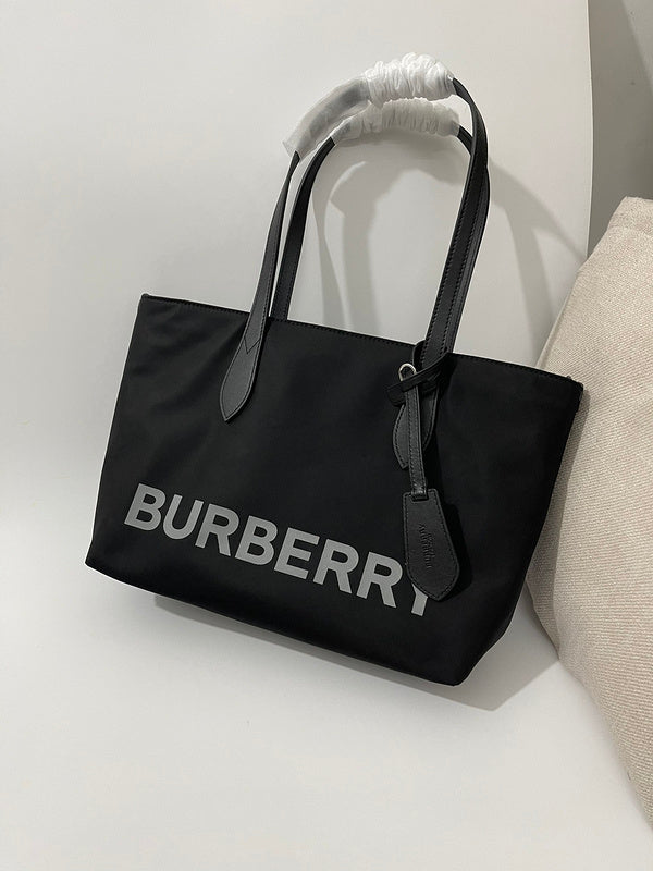 Envy Hold - Burberry Bags - 148 Hot on Sale