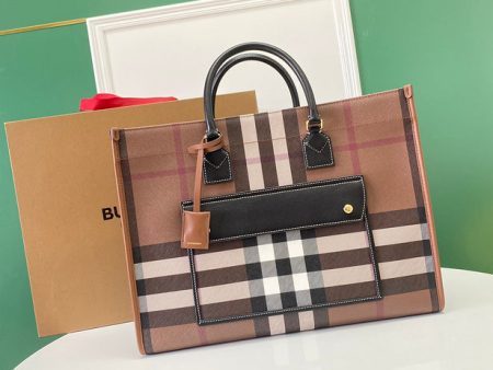 Envy Hold - Burberry Bags - 154 Hot on Sale