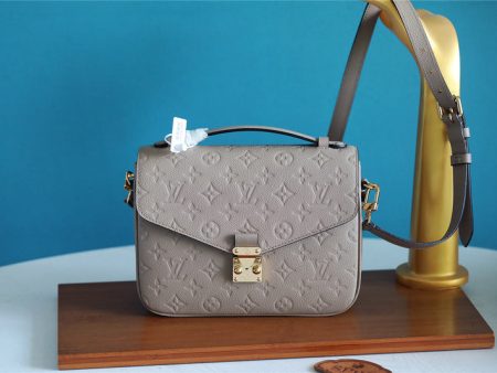 EH - Louis Vuitton Women Bags - 157 Online